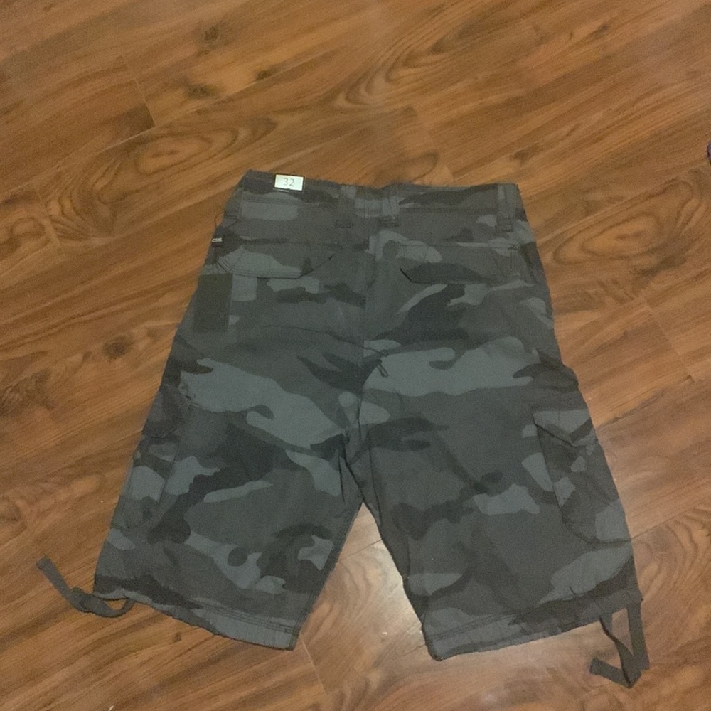 Shorts - Picture 2 of 2